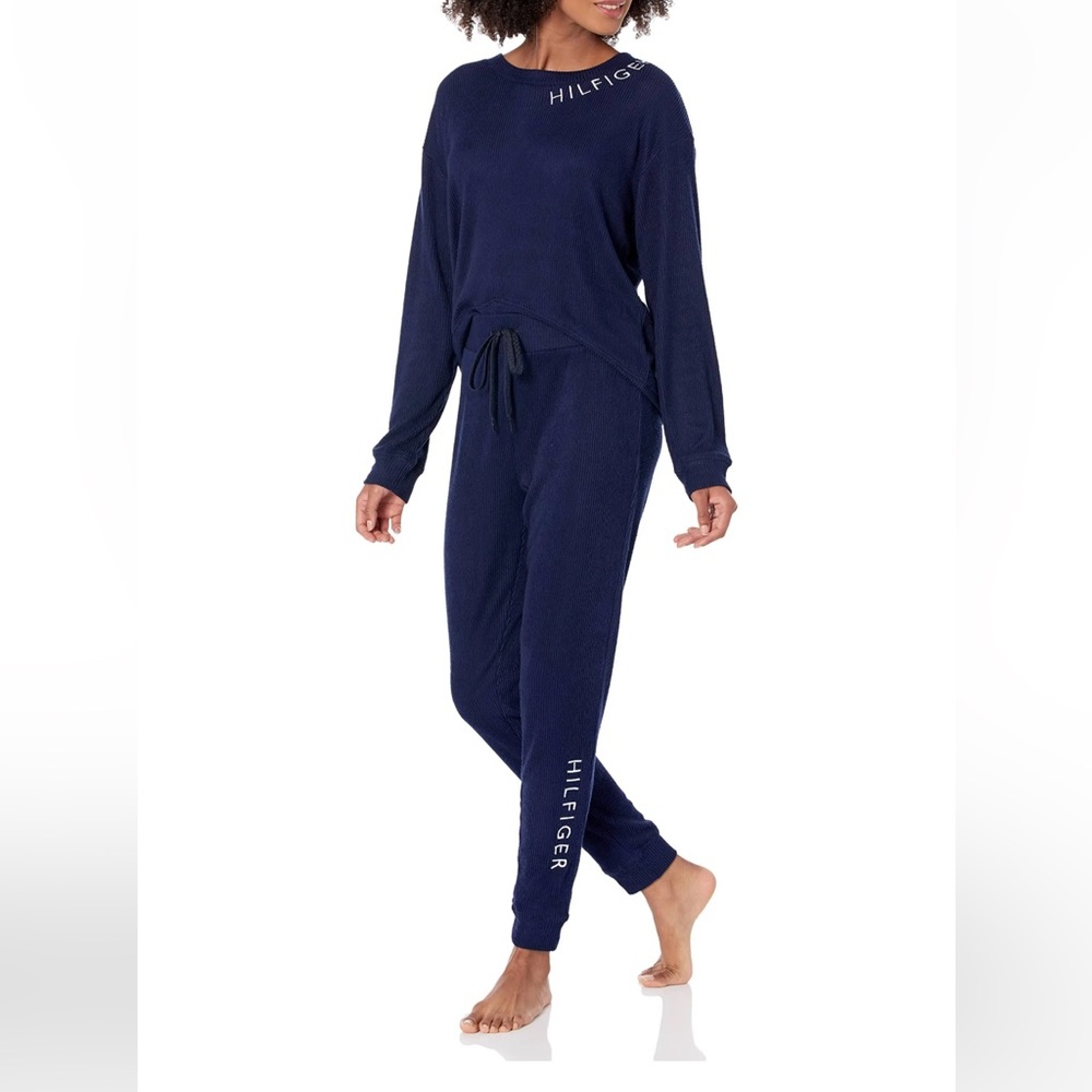Tommy Hilfiger Women's Rib Logo Neck Pullover Top and Cuffed Bottom Pajama Set